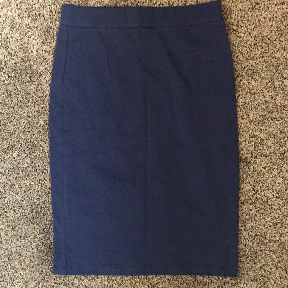 3 skirts - Picture 2 of 4